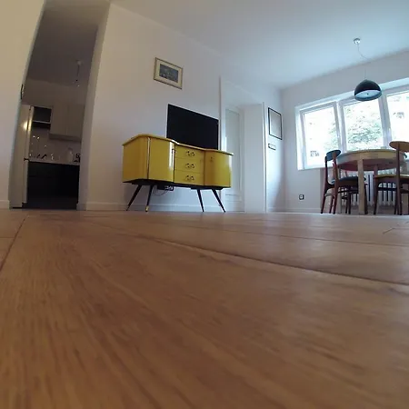 Black & White W Centrum Gdyni Iii * 格丁尼亚