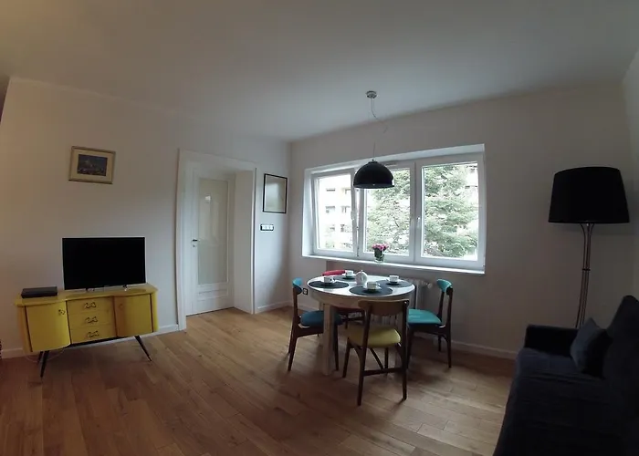 Apartman Black & White W Centrum Gdyni Iii *